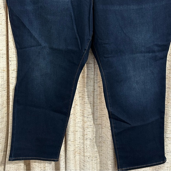 Old Navy Power Slim Straight, Mid-Rise Jeans - 28 Plus Short - Picture 3 of 10